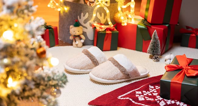 Cozy Slippers for Women Indoor and Outdoor Fuzzy House Shoes with Memory Foam Anti-Skid Sole Gifts for Women Mom Ladies