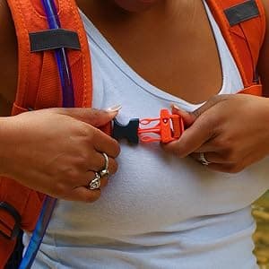 Teton Oasis/Trailrunner Hydration Backpack – Lightweight Water Pack with 2L/3L Bladder for Hiking, Running, Cycling, Biking – 2L/18L/22L Sizes – Sewn-in Rain Cover – Fits Men and Women