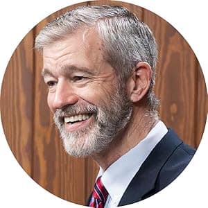 How to Lead Your Family: A Guide for Men Wanting to Be More - Biblical Advice for Christian Husbands and Father