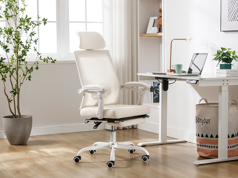 Qulomvs Mesh Ergonomic Office Chair with Footrest Home Office Desk Chair with Headrest and Backrest 90-135 Adjustable Computer Executive Desk Chair with Wheels 360 Swivel Task Chair