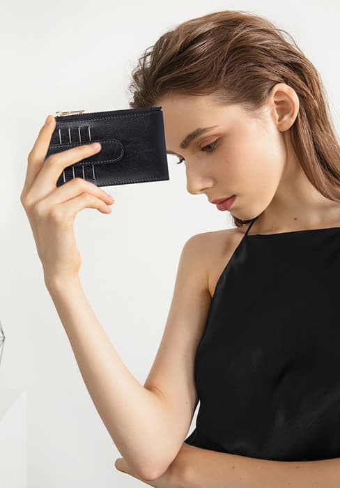 FALAN MULE Ultra Slim Thin Wallet for Women Bifold Leather RFID Blocking Designer Credit Card Holder