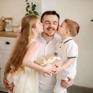 Aesnefe Pocket Hug Token Inspirational Reminder Gifts Mental Health Thinking of You Gift Self Love with PU Leather Keychain