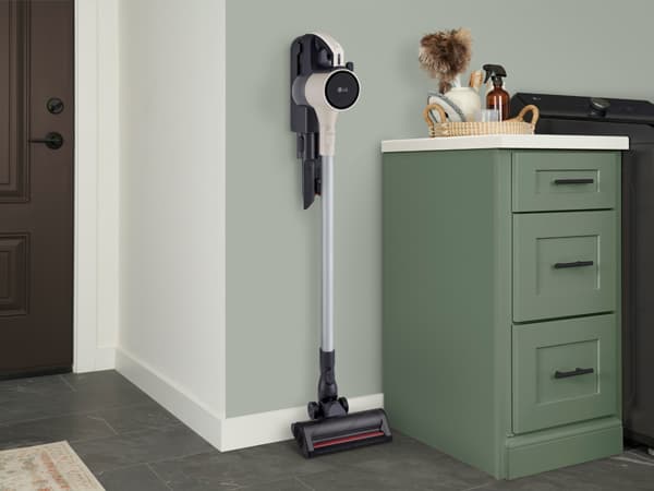 LG Cordzero Q3 Cordless Stick Vacuum Cleaner with Auto Multi-Surface Detect Dual Floor Max Lite Nozzle, Beige Color