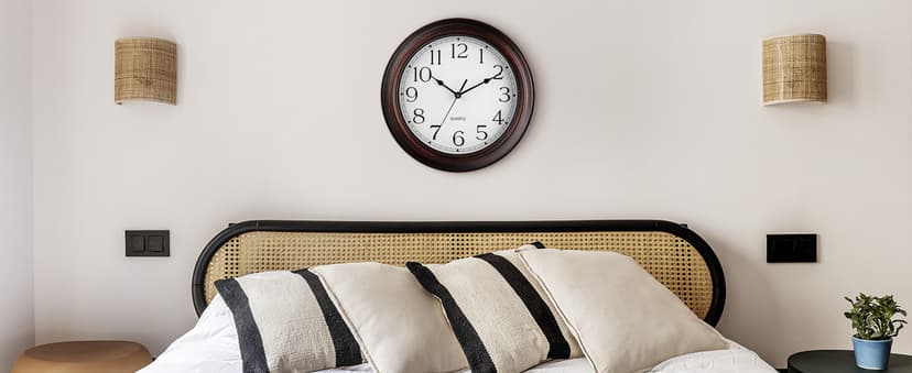 KECYET Wall Clock 10 Inch Battery Operated Silent Non-Ticking Wall Clock Vintage Retro Rustic Style Decorative for Bedroom Living Room Kitchen Home Office (Bronze)