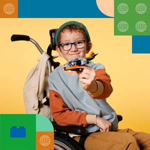 LEGO Heart Ornament Building Toy Set - Fun Arts and Crafts Idea for Girls and Boys, Ages 9+ - Gift for Kids - Display on The Wall as Home Decoration - 40638