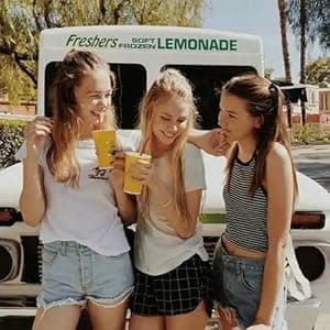 Rainbow Heishi Surfer Bracelets Set for Women Stackable Clay Beaded Bracelets Disc Stretch Preppy Bracelets Layering Colorful Friendship Bracelets Team Cheer Bulk Boho Summer Beach Jewelry Gift