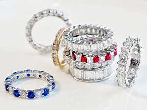 CONNOISSEURS Diamond Dazzle Stik - Portable Diamond Cleaner for Rings and Other Jewelry - Bring Out The Sparkle in Your Diamonds and Precious Stones