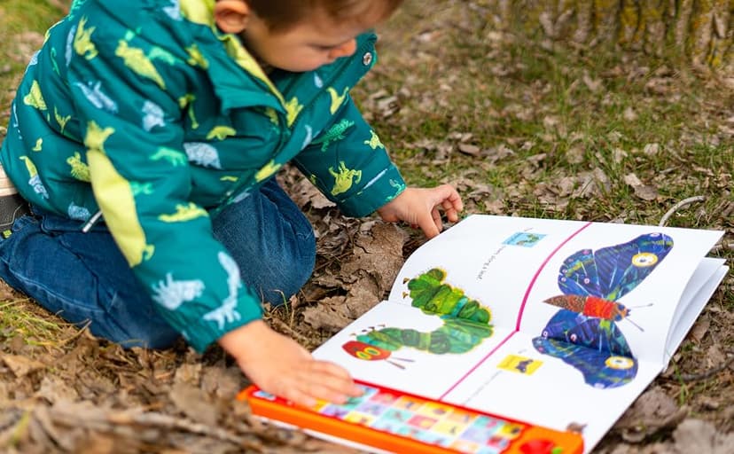 World of Eric Carle, Around the Farm 30-Button Animal Sound Book - Great for First Words - PI Kids 1450805752