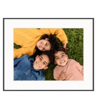 Aura Digital HD Picture Frame, Best Frame for Gifting, (10" - Carver Black Mat) B0GMKR3PJ7