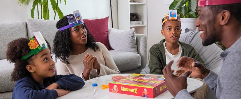 Spin Master Games, Hedbanz 2023 Edition with New Cards, Picture Guessing Board Game, for Family & Kids, 2-6 Players, for Ages 6 & Up