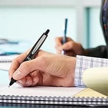 PILOT Dr. Grip FullBlack Refillable & Retractable Ballpoint Pen, Medium Point, Black Ink, Single Pen (36193)- Ideal for School, Journaling & Office Writing