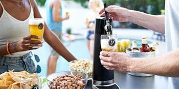 FIZZICS - DraftPour Beer Dispenser - Converts Any Can or Bottle Into a Nitro-Style Draft, Gift for Men and Beer Enthusiast, Beer Tap Draft Machine - Carbon