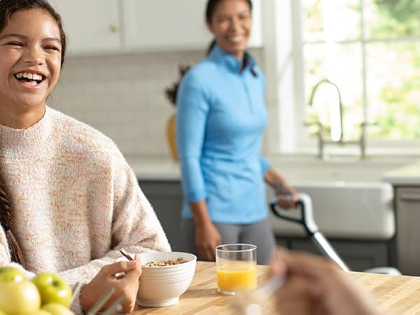 Hoover PowerScrub Deluxe Carpet Cleaner Machine for Carpet and Upholstery, Deep Cleaning Carpet Shampooer Machine with Multi-Purpose Tools, Pair Carpet Cleaner Solution