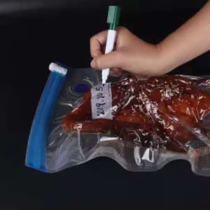 Reusable BPA Free Vacuum Sealer Bags (8.5 * 8.5in), 31 Pcs (24 Pcs Vacuum Zipper Bag & 2 Seal Clips & 5 Air Valves), Plastic, Clear, Double Zipper Seal, Microwaveable, Food Storage, Cooking