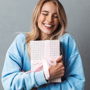 Shower Steamers Aromatherapy - Birthday Gifts for Women and Men - Shower Bombs Aromatherapy, Spa Day Essentials, Relaxation Spa Gifts - Self Care Galentines Gifts (Lavender 8 Count)