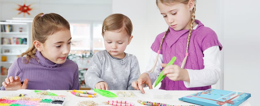 Redtwo 5100 Clay Beads Bracelet Making Kit, Flat Preppy Beads for Friendship Jewelry Making,Polymer Heishi Beads with Charms Gifts for Teen Girls Crafts for Girls Ages 8-12