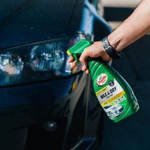 Turtle Wax 50834 1-Step Wax and Dry, Quick and Easiest Step to High Shine, for Cars, Trucks, Motorcycles and RVs, 26 oz. Double Pack with Microfiber Towel