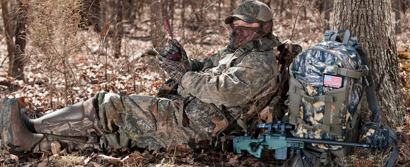 YVLEEN Hunting Backpack, Waterproof Camo Hunting Packs for Men, Durable Large Capacity Hunting Day Pack for Rifle Bow Gun