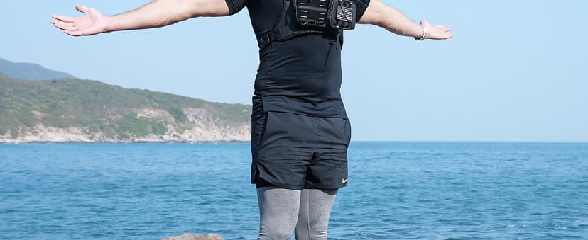 Running Vest with 2L Water Bladder, Hydration Backpack, USA Original Patent, Lightweight Hydration Pack with Gear Holder, Reflective Chest Pack for Men Women for Marathon