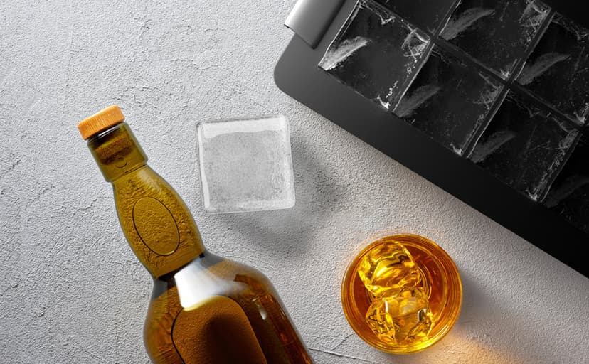 TINANA Upgrade 2 Inch Clear Ice Cube Tray Make 8 Large Square Crystal Ice Cube Maker for Cocktail, Whiskey & Bourbon Drinks, Gifts for Men