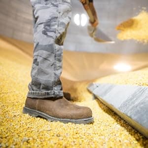 Cat Footwear mens Revolver Pull-on Soft Toe