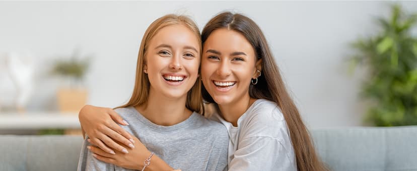 Tarsus Eternal Love Connected at Heart Interlocking 2 Circles Bracelet - Sister Gifts for Birthday, Christmas, Big and Little Sisters