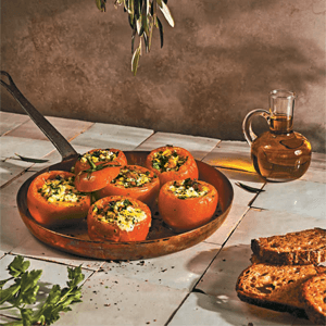 Tasting History: Explore the Past through 4,000 Years of Recipes (A Cookbook) 1982186186