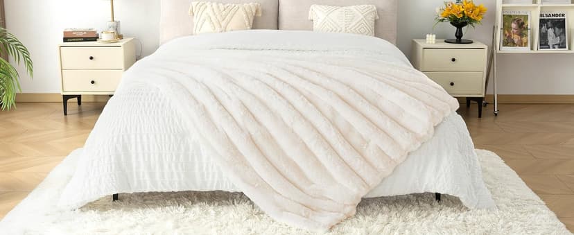 Touchat Luxury Faux Rabbit Fur Throw Blanket for Couch, Super Heavy Warm Cozy Fuzzy Blanket for Sofa Bedroom Living Room, Ultra Soft Fluffy Reversible Plush Blanket for Home Decor Gifts,Cream White