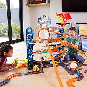 Hot Wheels 1:64 Scale Die-Cast Toy Cars, Set of 5 Batman 85th Anniversary Vehicles Featuring 5 Different Batmobile Replicas in Commemorative Packaging (Amazon Exclusive)