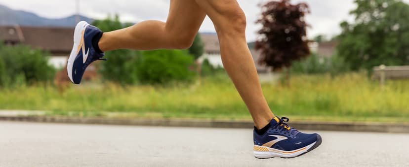 Brooks Men's Adrenaline Gts 23 Sneaker