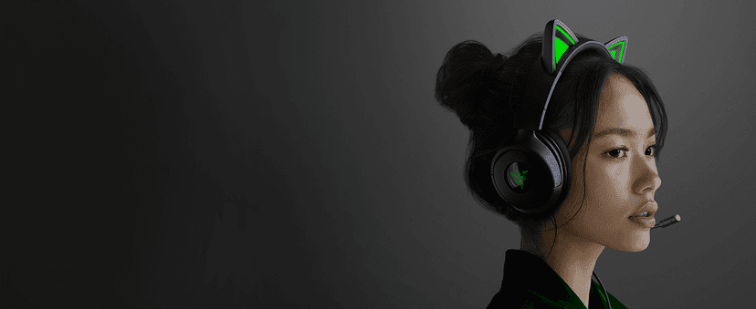 Razer Kiyo V2 X Streaming Webcam: 1440p 60 FPS - Auto Focus - Built-in Microphone - Wide Angle Lense - Integrated Privacy Shutter - Works with OBS, Xsplit, Streamlabs, Discord, Zoom, Teams - Black