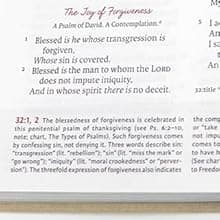 NIV, The Woman's Study Bible, Hardcover, Full-Color: Receiving God's Truth for Balance, Hope, and Transformation