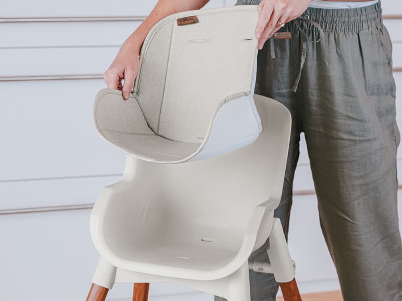 Chicco Zest LE 4-in-1 Folding High Chair, Feeding Chair, Toddler Chair and Youth Stool, Multi-Use Easy Clean High Chair, Chai/Beige