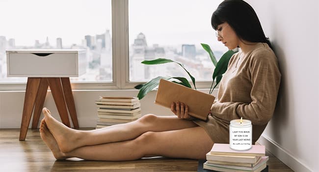 Homsolver Daughter in Law Gifts, Birthday Christmas Anniversary Wedding Gifts for Daughter from Mother Father in Law, Funny Sons Girlfriend, Future Daughter-in-Law Lavender Candle Gift from Mom Dad