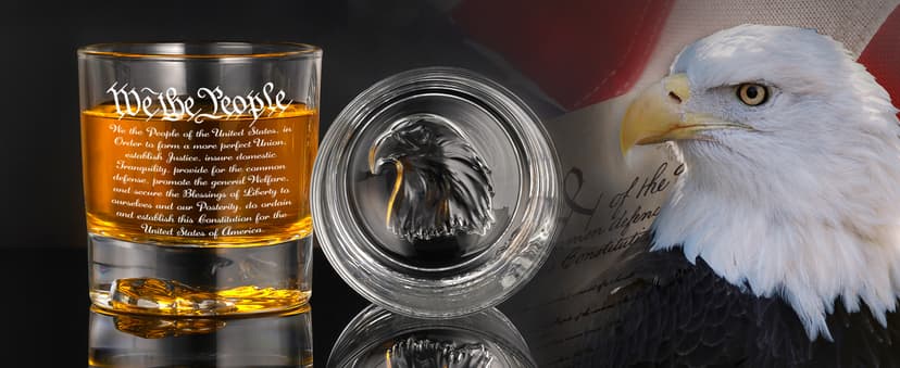 PONPUR Whiskey Decanter Engraved We The People American Flag, 750ml Whiskey Decanter Set with 2 Glasses, Christmas Boss Day Patriotic Birthday Gifts For Men Dad, Liquor Scotch Bourbon Presents