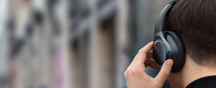 Soundcore Anker Life Q20 Hybrid Active Noise Cancelling Headphones, Wireless Over Ear Bluetooth Headphones, 60H Playtime, Hi-Res Audio, Deep Bass, Foam Ear Cups, Travel, Office, USB-C Charging