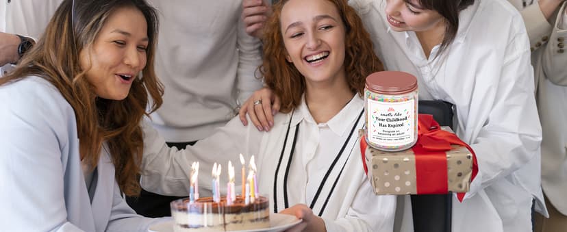 18 Year Old Birthday Gifts for Daughter, Friend, Sister, Niece, Creamy Vanilla with Sprinkles Homsolver 18th Birthday Gifts for Girls, 18th Birthday Decorations Candle B0DCB8F4K5
