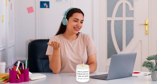 Homsolver Daughter in Law Gifts, Birthday Christmas Anniversary Wedding Gifts for Daughter from Mother Father in Law, Funny Sons Girlfriend, Future Daughter-in-Law Lavender Candle Gift from Mom Dad