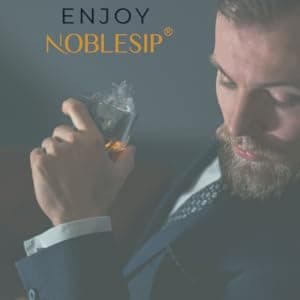 Whiskey Bourbon Smoker Kit 𝗣𝗥𝗘𝗠𝗜𝗨𝗠 Smoky bar Set. Natural American Solid Oak Smoker. A Great Home bar Gift, Easily Make The Legendary Smoked Cocktails and Old fashioneds at Home.