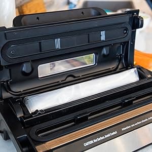 Nesco Deluxe Food VS-12 Vacuum Sealer, 130 Watts, Kit Bags & Viewing Lid, Compact, Silver