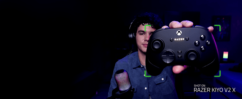 Razer Kiyo V2 X Streaming Webcam: 1440p 60 FPS - Auto Focus - Built-in Microphone - Wide Angle Lense - Integrated Privacy Shutter - Works with OBS, Xsplit, Streamlabs, Discord, Zoom, Teams - Black