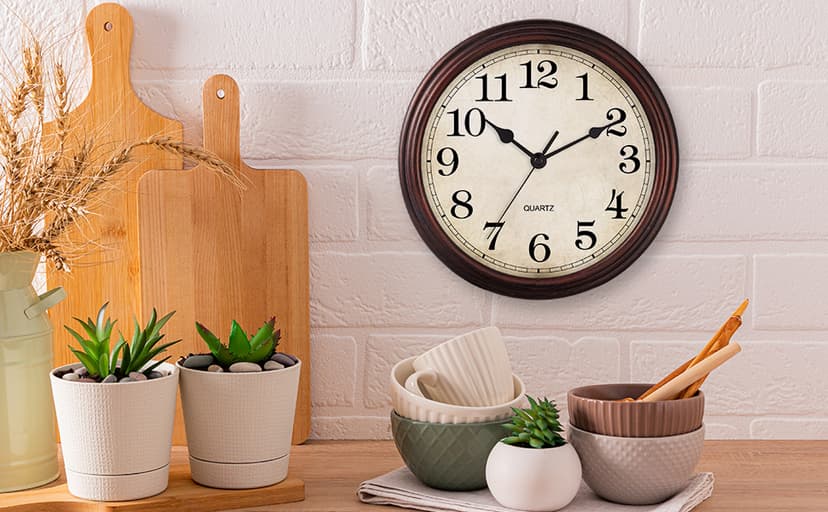 HYLANDA Wall Clock, 9 Inch Silent Non Ticking Classic Battery Operated Clocks, Decorative for Living Room, Bedrooms, Bathroom, Kitchen Office (Bronze)