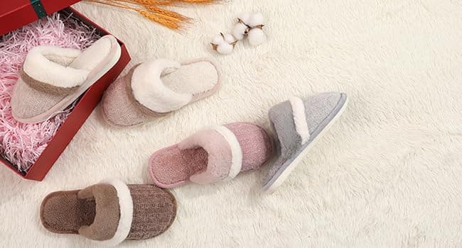 Cozy Slippers for Women Indoor and Outdoor Fuzzy House Shoes with Memory Foam Anti-Skid Sole Gifts for Women Mom Ladies