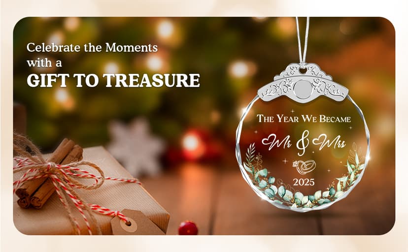 Glass Ornament - Mr & Mrs 2025 Wreath Leaf Wedding Ornaments - Newlywed Gifts for Couples 2025 - Couple Ornament for Bride and Groom - Elegant Engagement Keepsake for Christmas Tree Décor