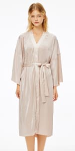 BABEYOND Kimono Robe Cover up with Box Long Floral Satin Sleepwear Silky Bathrobe Bachelorette Robe