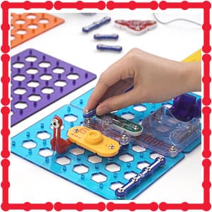 Build 100+ STEM projects with 28 snap-together parts and a full-color project manual SNAP CIRCUITS Jr. SC-100 STEM Electronics Kit, 100+ Projects, Ages 8+ B00008BFZH