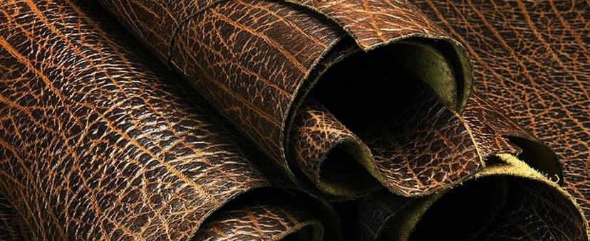 Gexmil Genuine Leather Case for iPad Pro 11 Inch (M5/M4) 2025/2024 with Pencil Holder,Protective Shockproof Leather Smart Folio Cover Adjustable Stand Auto Sleep/Wake Anti-Slip, Flower Brown