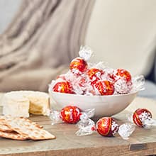 Lindt LINDOR Assorted Chocolate Candy Truffles, 15.2 oz. Bag B00UXI3PEM