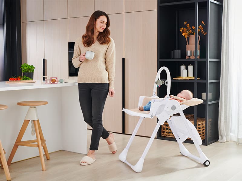 Kinderkraft Tummie, 2-in-1 high Chair, Baby Chair, Ergonomic, Comfortable, Reclining, Foldable, with Ajustable Height, Footrest, Detachable Tray, for Toddler, with Toys, Beige