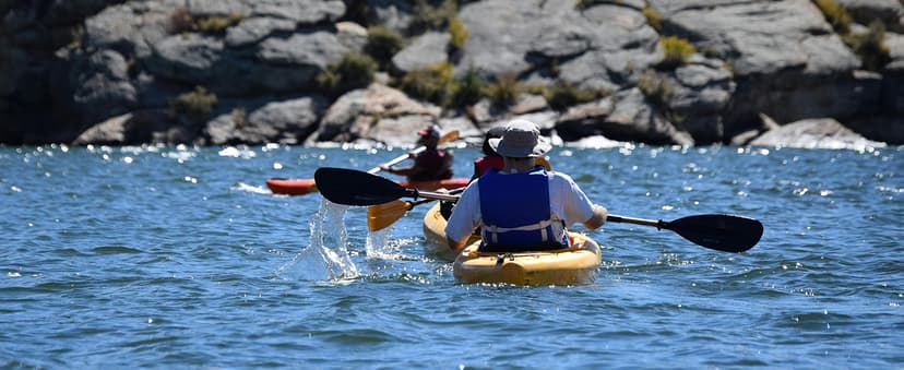 Inflatable Kayak, Portable Ripstop Oxford Cloth Recreational Touring Kayak with Fiberglass Kayak Paddle, Hand Pump and Carrying Bag, 1/2 Person